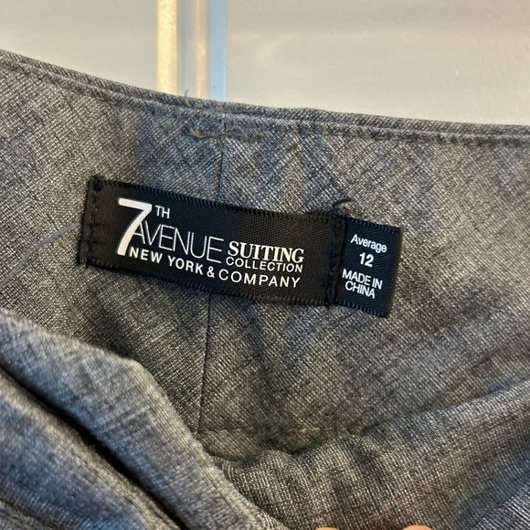 Bundle of 4 NY & Co (Skirt/Capris/2 Slacks) size 12 - Picture 12 of 12